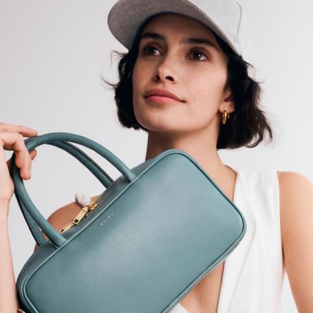 Strand 30% OFF Leather & Guess